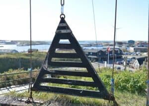 Et af signalerne ved signalmasten på Troldebjerg, hvor man tidligere advarede fiskerne om mulige farer ved indsejlingen til Hvide Sande
